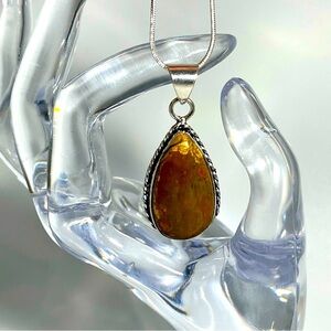 🌈 Lovely Rhyolite necklace